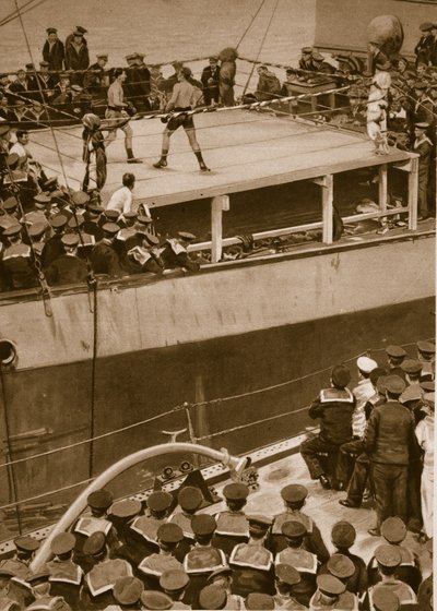 Competizione di boxe a bordo di una nave da guerra, con l