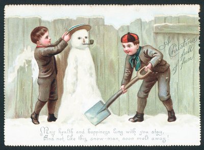 Ragazzi che costruiscono un pupazzo di neve da English School