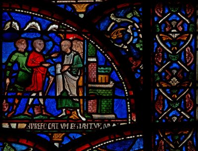 Dettaglio della Vetrata dei Miracoli raffigurante una scena del salvataggio di William di Gloucester da English School