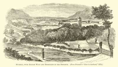 Dunkeld, con il bosco di Birnam e Dunsinane in lontananza da English School