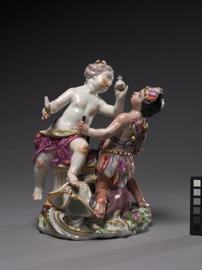 Europa e America, fabbricato dalla Chelsea Porcelain Factory, c.1760 da English School