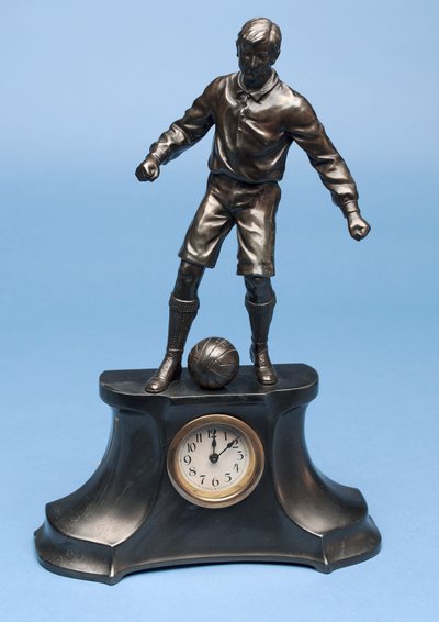 Calciatore, parte di un set di orologi da English School
