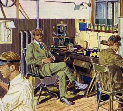 Fred Royce aprì una fabbrica per produrre apparecchiature elettriche da English School