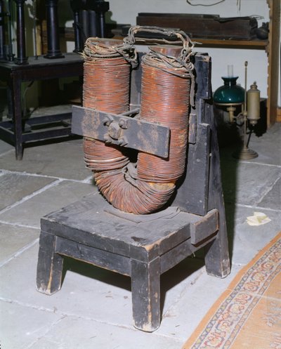 Gigante elettromagnete appartenente a Michael Faraday (1791-1867), c.1850 da English School