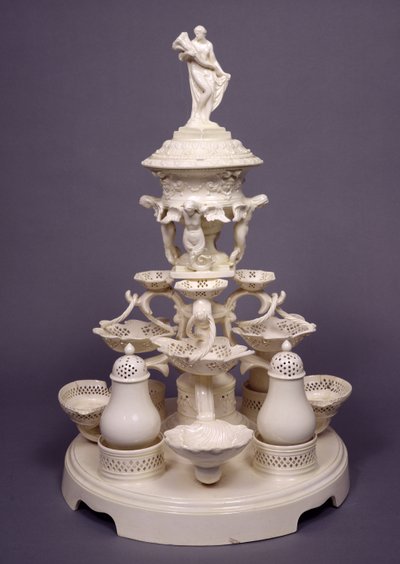 Grand Plat de Menage o centrotavola, Leeds Pottery, c.1780 (crema) da English School