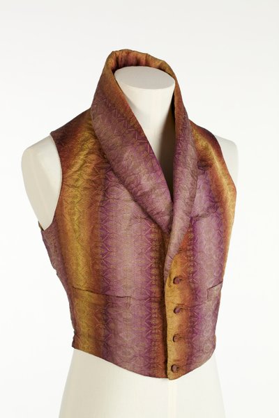 Gilet a collo alto con strisce verticali in colori sfumati di viola, bronzo e giallo, c.1840 da English School