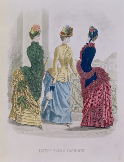 Ultime mode di Parigi, tre abiti da giorno in una tavola di moda da The Queen, maggio 1885 da English School