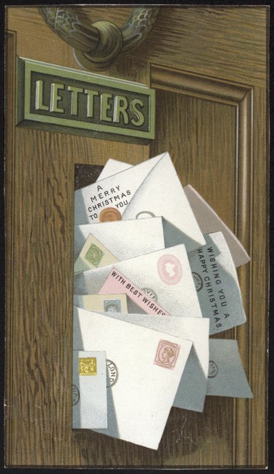 Cassetta delle lettere piena di cartoline di Natale da English School