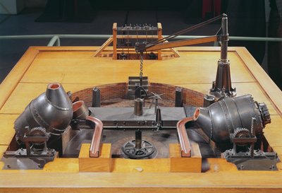 Modello del convertitore inventato da Henry Bessemer (1813-98) nel 1855 da English School