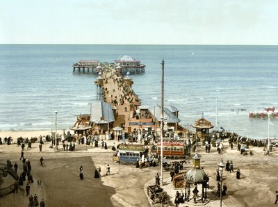 North Pier, Blackpool da English School