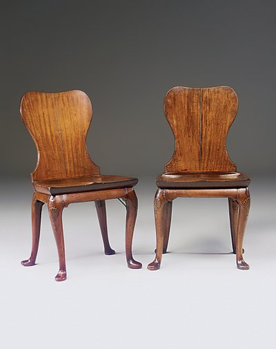 Coppia di sedie da sala di Giorgio II, c.1730 da English School