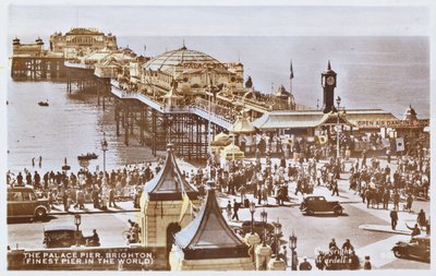 Cartolina raffigurante il Palace Pier a Brighton (dopo una foto colorata) da English School
