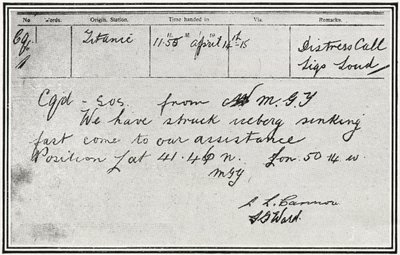 Messaggio SOS ricevuto dal piroscafo russo, Birma, circa cinque minuti dopo che il Titanic ha colpito un iceberg il 15 aprile 1912, da "The Sphere", 04 maggio 1912 da English School