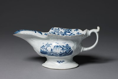 Salsiera, possibilmente fabbricata dalla Fabbrica di Porcellana di Worcester o dalla Fabbrica di Porcellana di Bristol, c.1752 da English School
