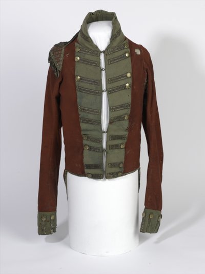 Giubba a coda corta, Ufficiali della Compagnia Leggera, 2° Bn 69° Reggimento (South Lincolnshire), indossata durante la Campagna di Waterloo dal Tenente Henry Anderson, c.1815 da English School
