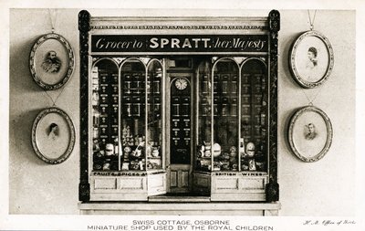 Spratt, droghiere di Sua Maestà, negozio in miniatura per i bambini reali, Swiss Cottage, Osborne House, Isola di Wight da English School