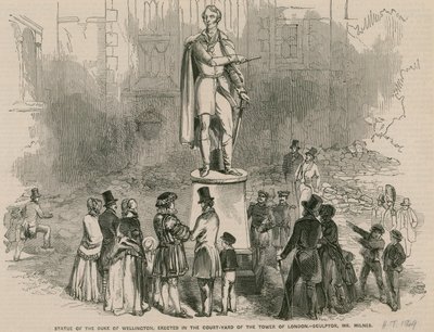 Statua del Duca di Wellington, eretta nel cortile della Torre di Londra da English School