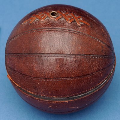 Dispenser di spago a forma di pallone da calcio da English School