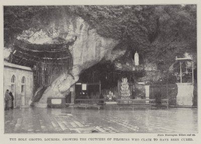 La grotta sacra di Lourdes, che mostra le stampelle dei pellegrini che affermano di essere stati guariti (incisione) da English School