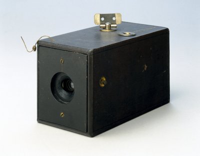 La fotocamera Kodak, 1888 da English School