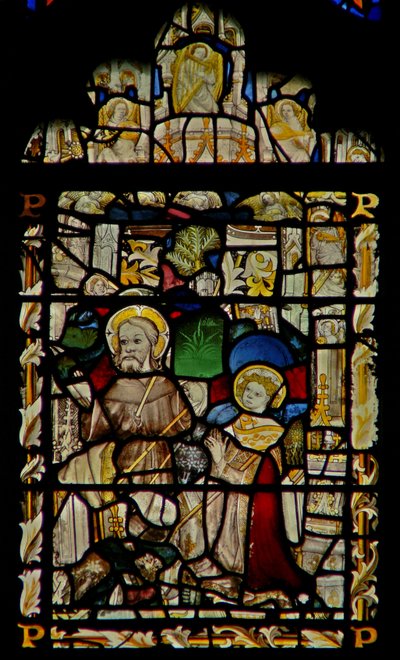 La finestra est che raffigura San Francesco che riceve le stimmate; angeli musicisti nel baldacchino da English School