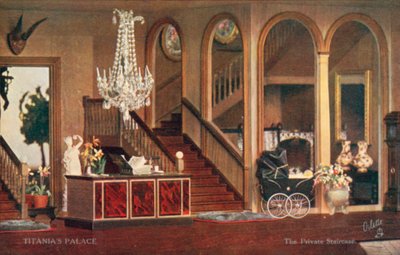 La scala privata, Palazzo di Titania da English School