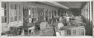 Il sontuoso caffè parigino sul Titanic, con il suo traliccio e le piante rampicanti, da 