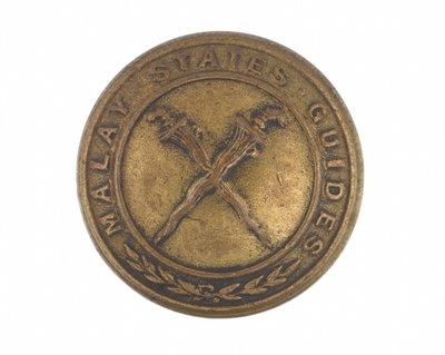 Bottone della tunica, Malay State Guides, 1896-1919 da English School