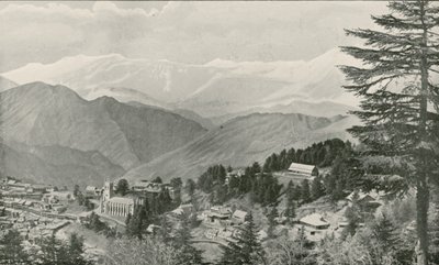 Veduta di Simla, la sede estiva del governo indiano da English School