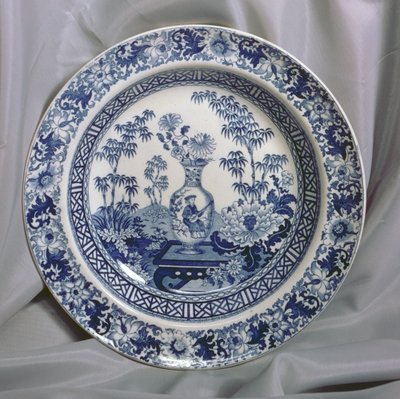 Piatto stampato blu Wedgwood, motivo Vaso Cinese, c.1810 da English School