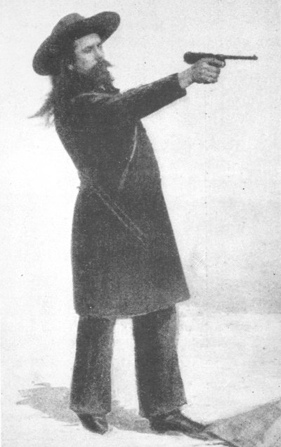William F. Cody (Buffalo Bill) con il suo nuovo fucile da English School