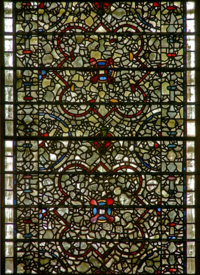 Vetrata delle Cinque Sorelle raffigurante grisaille da English School