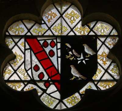 Finestra N5 raffigurante stemmi di Fitz-Ellis e Fawkener da English School
