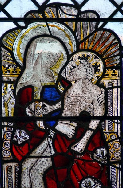 Finestra w4 raffigurante la Pietà da English School