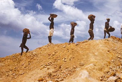 Miniera di columbite, Nigeria, Africa da Erich Lessing