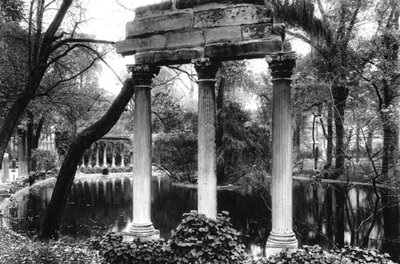 Le colonne corinzie delle Naumachie, Parc Monceau, Parigi, 1931 da Ernest Flammarion