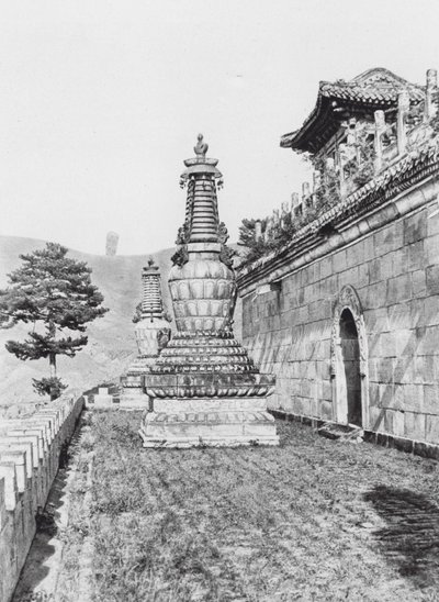 Jehol, Pu lo sze, Chihli, Terrazza nel Monastero Lama Pu lo sze da Ernst Boerschmann