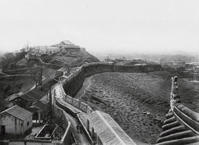 Kuangchou, Kuanyin shan, Kuangtung, vista dalla Torre Nord del muro nord della città e collina di Kuanyin da Ernst Boerschmann