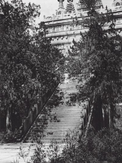 Pechino, Si shan, Pi yun sze, Chihli, Colline occidentali vicino a Pechino, Scalinata alla Pagoda di Marmo da Ernst Boerschmann