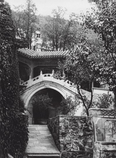 Giardino del monastero nelle montagne occidentali, Pechino da Ernst Boerschmann