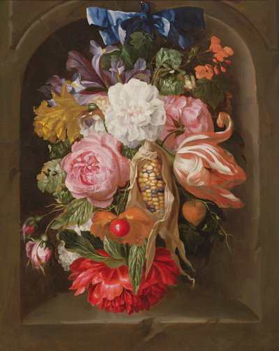 Natura morta con pannocchia di mais, rose, un tulipano pappagallo, iris e altri fiori sospesi da un nastro blu, in una nicchia di pietra da Ernst Stuven