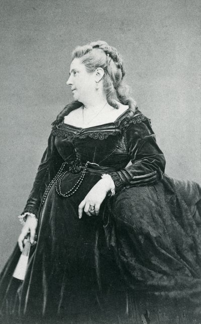 Marie Daubrun da Etienne Carjat