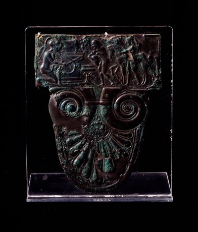 Civiltà etrusca: placca di bronzo riferita al mito di Troilo, 520 a.C. da Etruscan