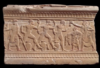 Rilievo con una corsa di atleti da una pietra miliare di marmo di Chiusi, Italia, VI secolo a.C. da Etruscan