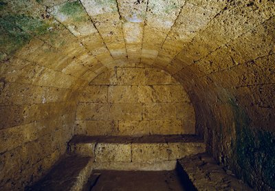 Civiltà etrusca: vista della tomba del Gran Duca, fine del III secolo a.C. Chiusi, Italia da Etruscan Etruscan