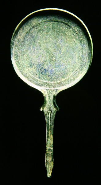 Specchio con decorazione incisa (bronzo) da Etruscan Etruscan