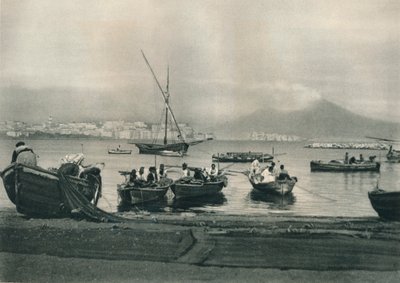 Pescatori che vanno in mare, Napoli, Italia da Eugen Poppel