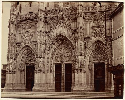 Abbeville, Saint-Vulfran da Eugène Atget