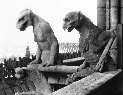 Gargoyle dalla balaustra della Grande Galerie della facciata ovest, replica di un originale del XII secolo da Eugene Emmanuel Viollet le Duc