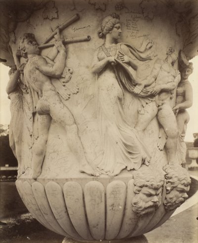 (dettaglio) di un vaso a Versailles da Eugène Atget